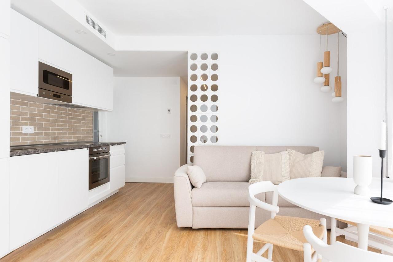 Wow Apartments By Olala Homes L'Hospitalet de Llobregat Bagian luar foto