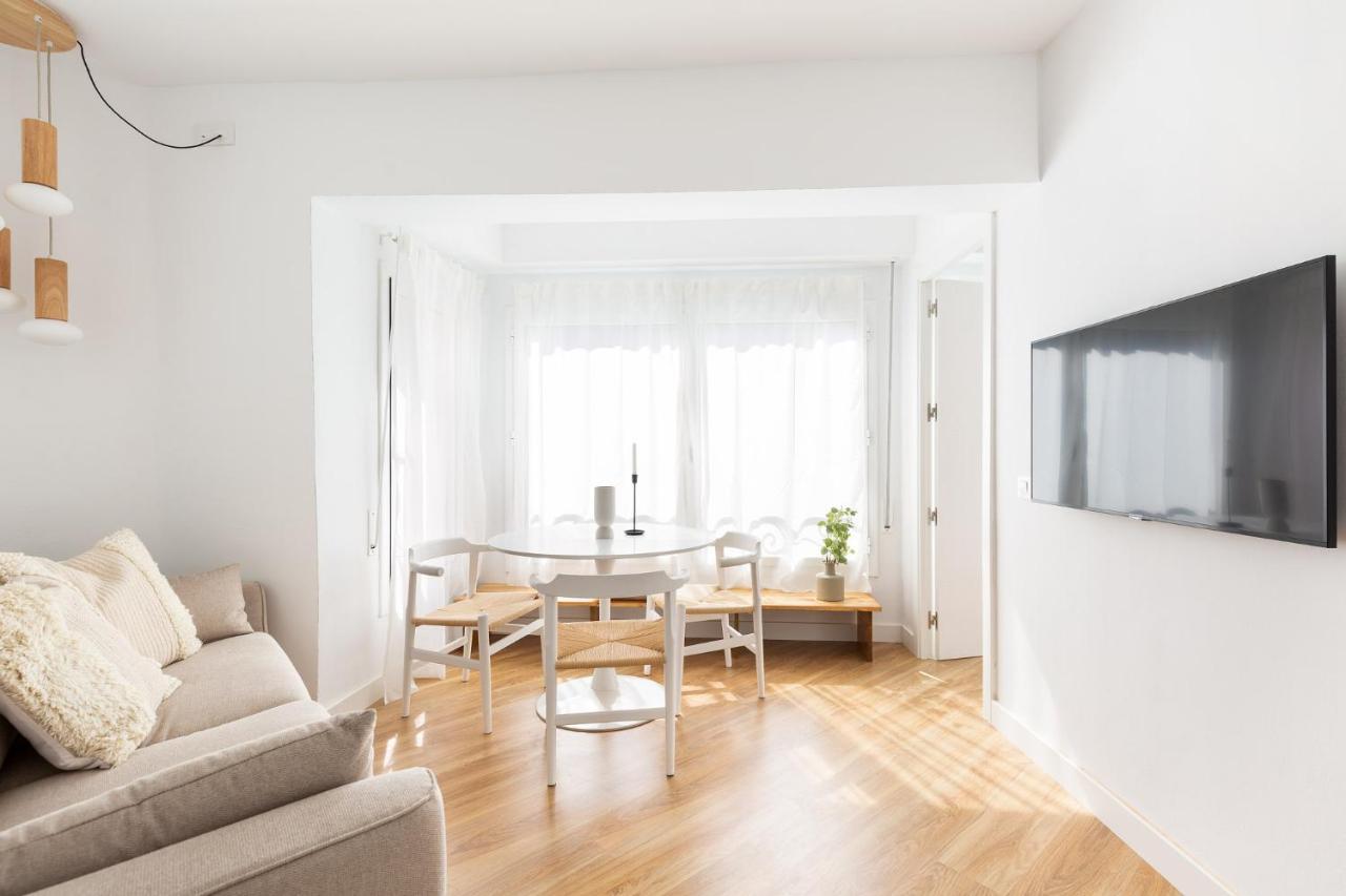 Wow Apartments By Olala Homes L'Hospitalet de Llobregat Bagian luar foto